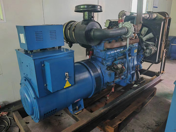 临江100kW柴油发电机组使用多级机油有哪些优缺点？